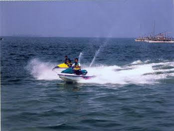 Pulau Ayer Resort And Cottages Jacarta Exterior foto